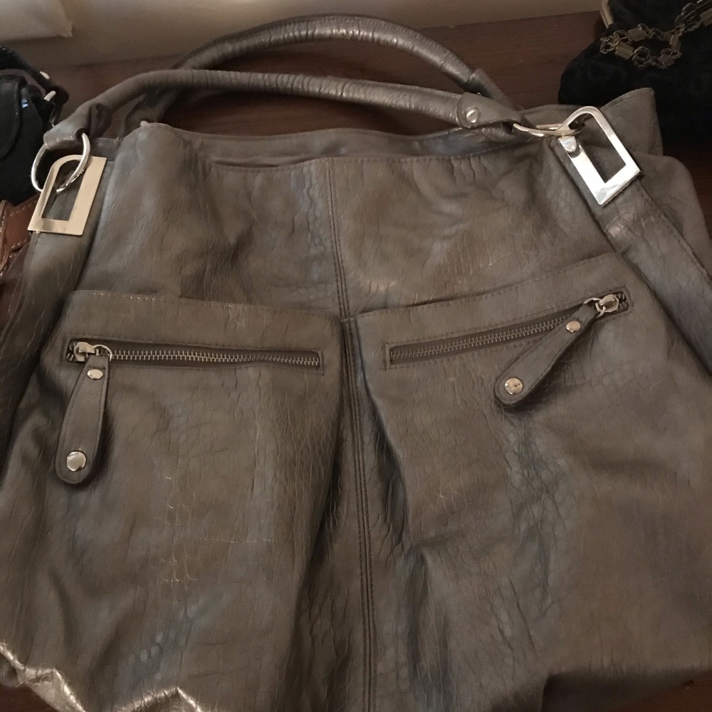 Designer purses - Picture 3 of 8